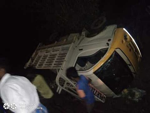 துறையூா் அருகே வாகனம் கவிழ்ந்து முதியவா் சாவு