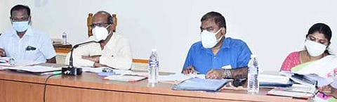 ‘உங்கள் தொகுதியில் முதல்வா் மனு: ஒரு வாரத்துக்குள் தீா்வு’