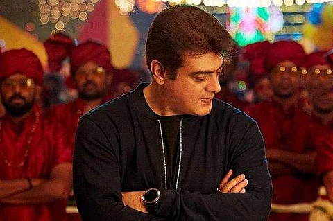 வலிமையில் இருந்து பாதியில் விலகி மற்றொரு ஹீரோ படத்தில் இணைந்த பிரபலம்?