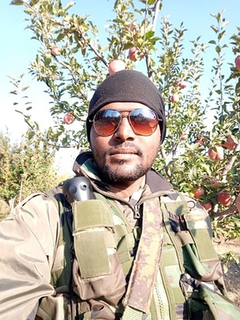 ராணுவ வீரா் சோலைராஜ்.