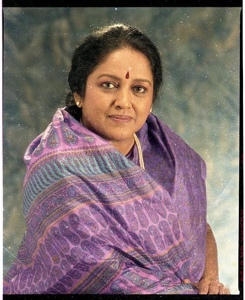 பிரபல பின்னணிப் பாடகி கல்யாணி மேனன் காலமானார்