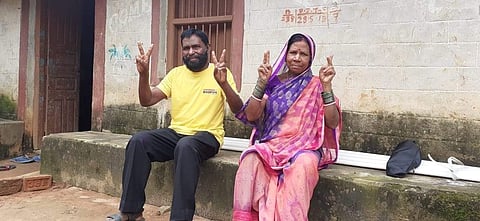 நிக்கியின் பெற்றோர்