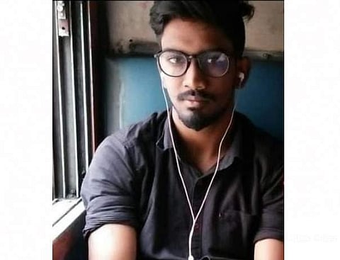 கராத்தே சாகசத்தின்போது விபரீதம்: தீக்காயமடைந்த இளைஞர் இறந்ததால் சோகம்