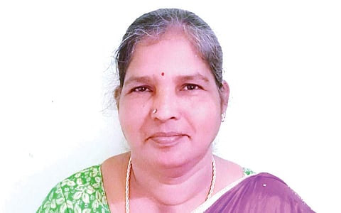 ஏழை மாணவர்களுக்கு இலவச டியூஷன்!