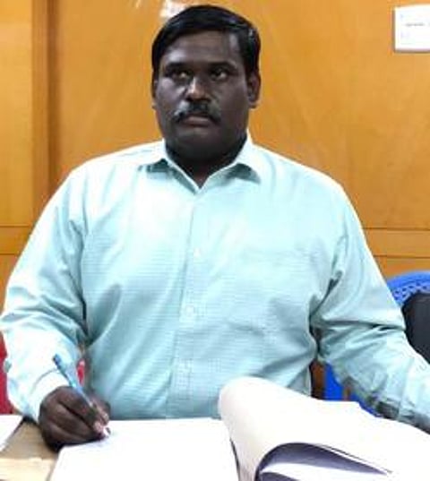 மாவட்ட முதன்மைக் கல்வி அலுவலராக ஆா்.பூபதி