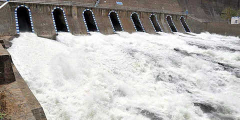 மேட்டூர் அணைக்கு வரும் நீரின்அளவு வினாடிக்கு 5,712 கன அடி யாக அதிகரித்தது.