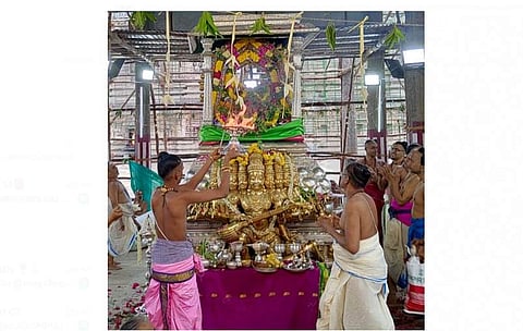 சிதம்பரம் நடராஜப் பெருமானுக்கு மகாருத்ர மகாபிஷேகம் .