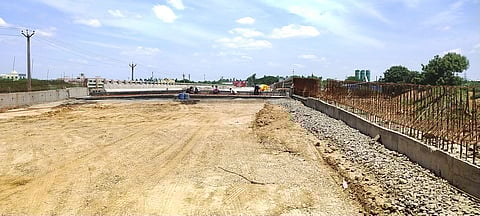 நிறைவடையாத மேம்பாலப் பணி!