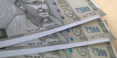 கடைகளில் க்யூஆர் கோடையே மாற்றி பல லட்சம் மோசடி