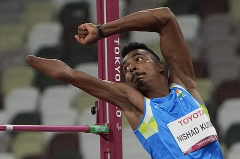 பாராலிம்பிக்கில் வெள்ளி வென்றார் நிஷாத் குமார்