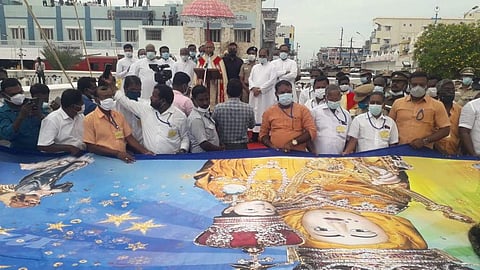 வேளாங்கண்ணி பேராலய ஆண்டுப் பெருவிழா திருக்கொடியேற்றம்.