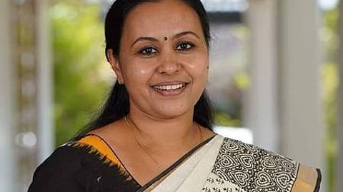 வீணா ஜாா்ஜ்