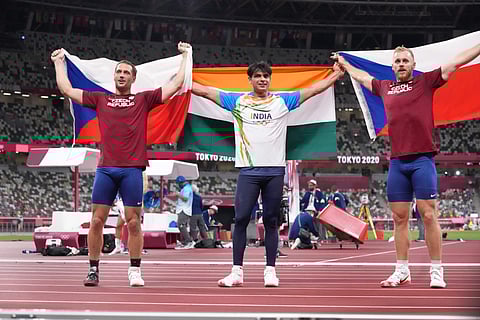 'தங்கம்' நீரஜ் சோப்ரா: பிரதமர், குடியரசுத் தலைவர், முதல்வர் வாழ்த்து