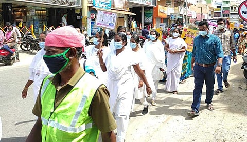 அவிநாசியில் நடைபெற்ற கரோனா விழிப்புணர்வு பேரணி .