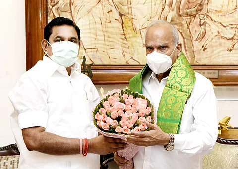 ஆளுநர் பன்வாரிலால் புரோஹித்தை நேரில் சந்தித்து வாழ்த்து தெரிவித்த எதிர்க்கட்சித் தலைவர் எடப்பாடி பழனிசாமி
