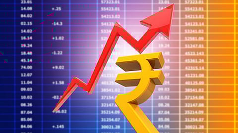 சரிவிலிருந்து மீண்ட ரூபாயின் மதிப்பு..!