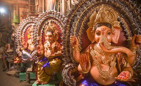 செவி சாய்க்கும் சாமி!