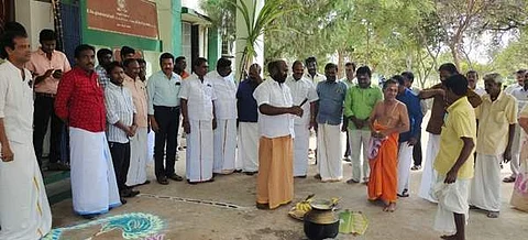 உசிலம்பட்டி பசும்பொன் முத்துராமலிங்கத்தேவர் கல்லூரியில் பேராசிரியர்கள் மற்றும் அலுவலர்கள் சார்பில் பொங்கல் விழா கொண்டாடப்பட்டது.