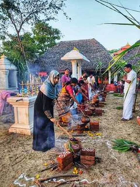 காரைமேடு ஒளிலாயத்தில் நடைபெற்ற சமத்துவப் பொங்கல்.