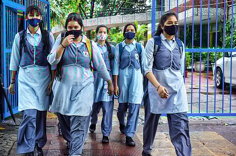 10, 11,12ஆம் வகுப்பு பள்ளி மாணவர்களுக்கும் ஜன.31 வரை விடுமுறை (கோப்பிலிருந்து)