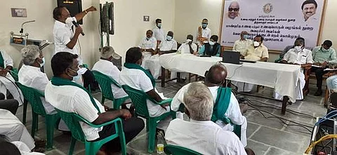 நெல் கொள்முதல் குறித்து மன்னார்குடியில் 4 மாவட்ட விவசாயிகளுடன் தமிழக உணவு மற்றும் உணவுப் பொருள் வழங்கல் துறை அமைச்சர் அர.சக்கரபாணி காணொலிக் காட்சி வாயிலாக கலந்துரையால் நிகழ்ச்சி நடைபெற்றது.