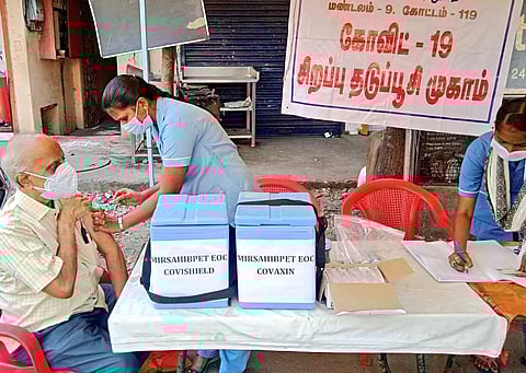 கரோனா பூஸ்டர் தடுப்பூசி செலுத்திக்கொள்ள வேண்டுமா?