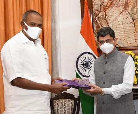 ஆளுநர் ஆர்.என் ரவியுடன் பேரவைத் தலைவர் அப்பாவு சந்திப்பு