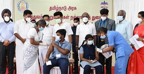 சிறார்களுக்கு கரோனா தடுப்பூசி திட்டம்: முதல்வர் தொடக்கிவைத்தார்
