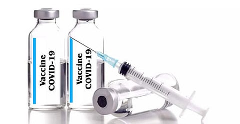 கோவிஷீல்ட், கோவேக்ஸின் தடுப்பூசிகளை சந்தையில் விற்க அனுமதி