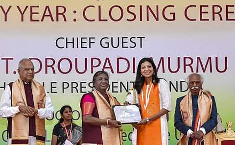 தொழில்நுட்ப கல்வியில் மாணவிகள் அதிகரிக்க வேண்டும்: குடியரசுத் தலைவா் வலியுறுத்தல்