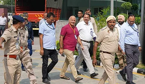 என் மீது சுமத்தப்பட்ட முழு வழக்கும் போலியானது: மணீஷ் சிசோடியா