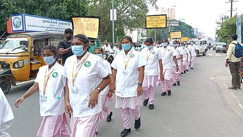 செவிலியா் சேவை சிறக்க...