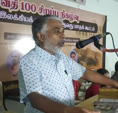 பெருமாள் முருகன்.
