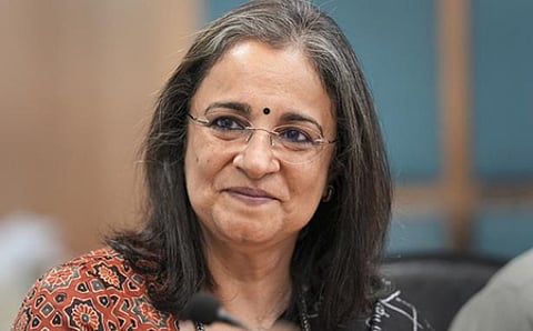 தொழில்நுட்பங்களின் உதவியுடன் வாடிக்கையாளா் பங்குகள் பாதுகாப்பு