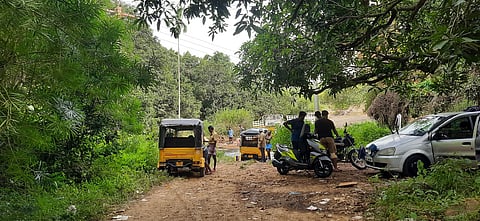 பெரியகுளத்தில் குடிநீரை மாசுபடுத்துபவா்கள் மீது நடவடிக்கை எடுக்கக் கோரிக்கை