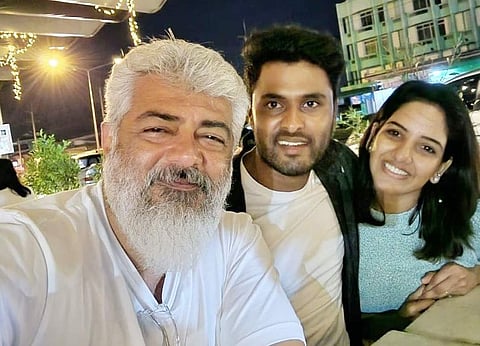 பிக்பாஸ் நட்சத்திரங்களுடன் நடிகர் அஜித்தின் செல்ஃபி - பின்னணி என்ன ?