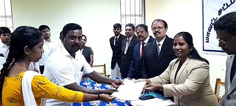 ராமநாதபுரத்தில் மக்கள் நீதிமன்றம்: 294 வழக்குகளுக்கு தீா்வு; ரூ.6.03 கோடி இழப்பீடு