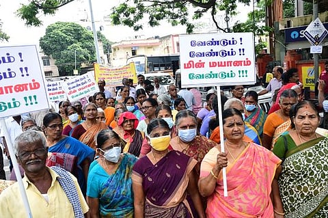 ஒத்தக்கால்மண்டபம் பேரூராட்சியில் மின் மயானம் அமைக்க வேண்டும்: ஆட்சியரிடம் மனு