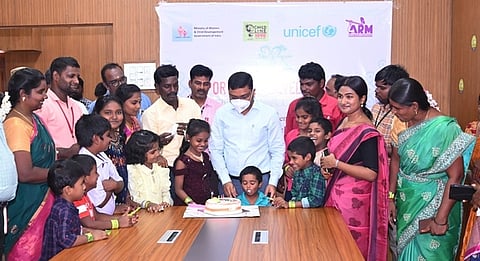 குழந்தைகளுக்கான வெளிப்புற விளையாட்டை ஊக்கப்படுத்த வேண்டும்