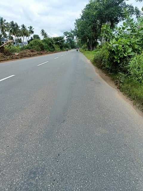 மல்லுப்பட்டி நெடுஞ்சாலையை சீரமைக்க வலியுறுத்தல்