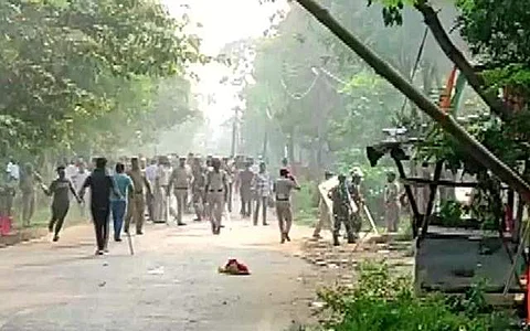 அடிதடியில் ஈடுபட்ட காங்கிரஸ் - பாஜக தொண்டர்கள்!