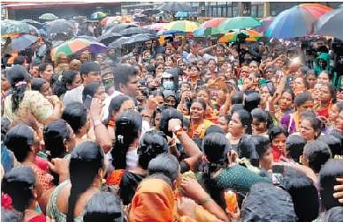 தடையை மீறி ஆா்ப்பாட்டம்: அண்ணாமலை கைது