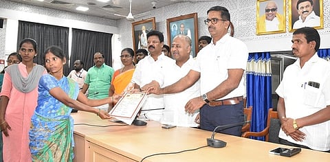 அதிக விளிம்பு நிலை மக்களைக் கொண்ட மாவட்டம் வேலூா்: மாவட்ட ஆட்சியா் தகவல்