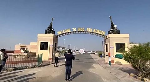 சுற்றுலா மேம்பாட்டிற்காக, எல்லைப் பகுதிகளை நேரில் சென்று காணுங்கள்: மக்களுக்கு மோடி கோரிக்கை