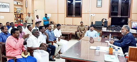 கடலோரக் காவல் நிலைய பணிகளை மேம்படுத்த மீனவா்கள் வலியுறுத்தல்