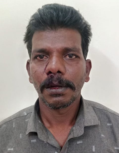 சின்னசேலம் அருகே நகை, பணம் திருடியவா் கைது