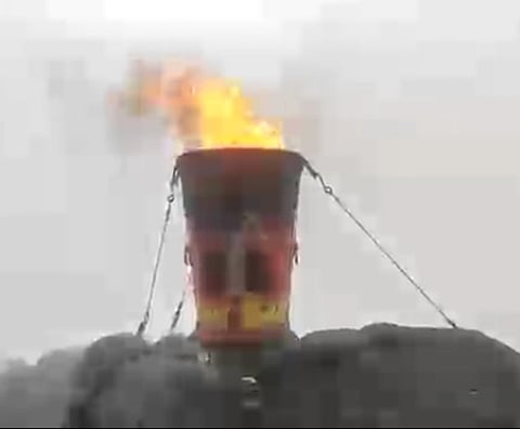 தொடர் மழையிலும் சுடர்விட்டு எரியும் திருவண்ணாமலை மகா தீபம்!