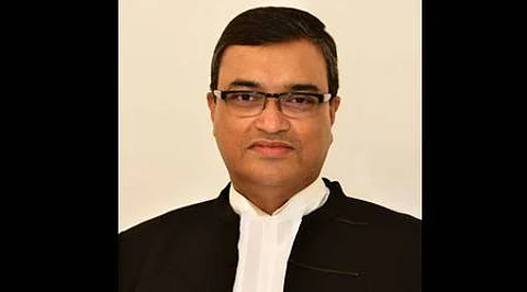 உச்சநீதிமன்ற நீதிபதியாகப் பதவியேற்ற தீபாங்கர் தத்தா!