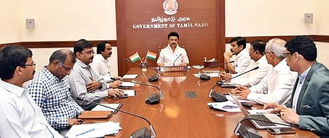 அரசு கேபிள் டிவி நிறுவத்தின் செயல்பாடுகள் குறித்து அதிகாரிகளுடன் முதல்வர் ஆலோசனை!