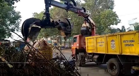 அட.. சென்னை மாநகராட்சியின் நவீன குப்பை அள்ளும் இயந்திரம்